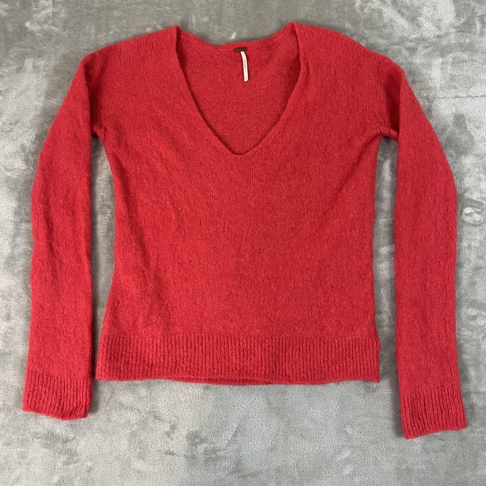 Free People Sweater Womens M Red V Neck Lightweight Fuzzy Knit Pullover Soft
